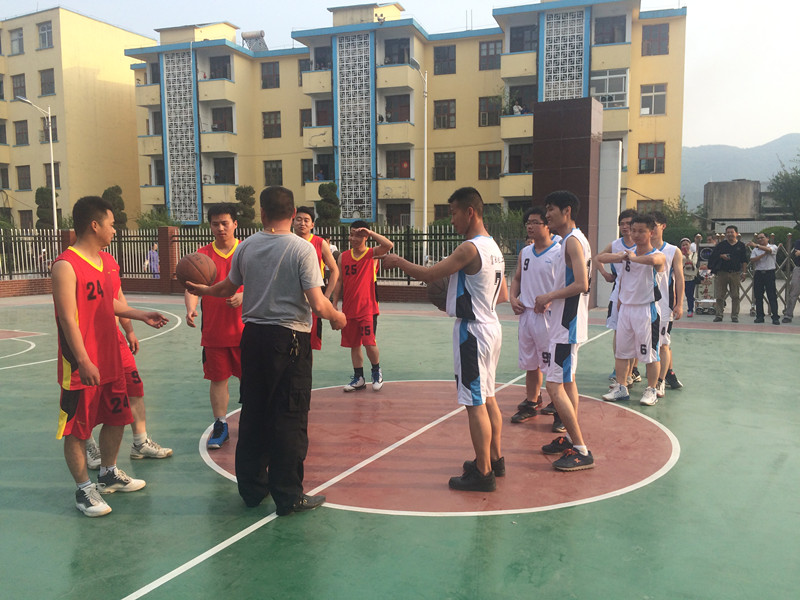 2015年远大医药富池工业园篮球比赛